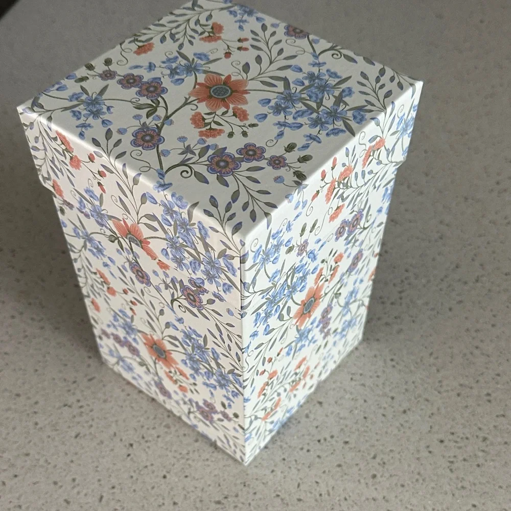 Apricot Jasmine Candle with Floral Pattern Decorative Box